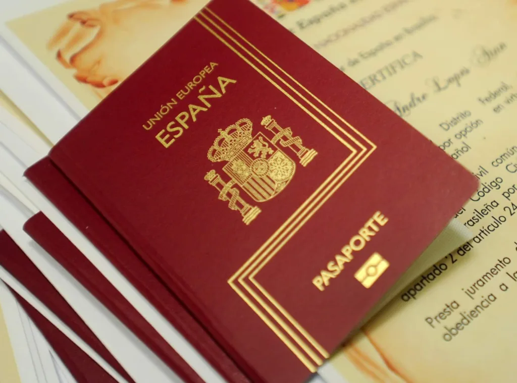 Consulado español en Caracas abre parcialmente tras terremotos