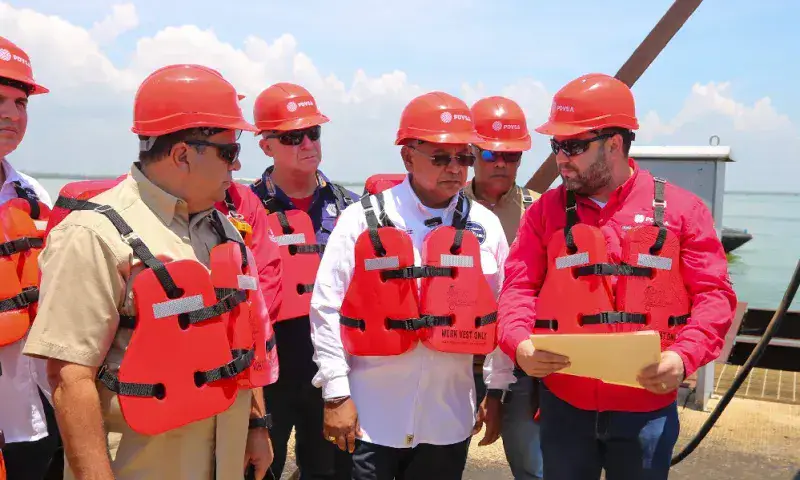 Supervisan avance del plan "cero fugas" de derrames en el Lago