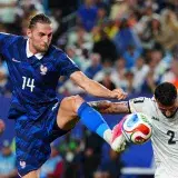 Rabiot pide cautela en Francia antes del cruce con Suecia