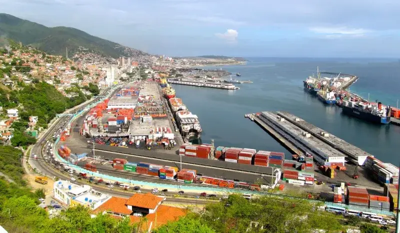 Comercio de La Guaira pide alivio fiscal y créditos tras sismos