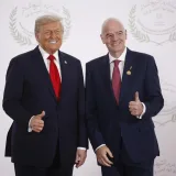 Trump estará en la final del Mundial 2026 y entregará el trofeo con Infantino