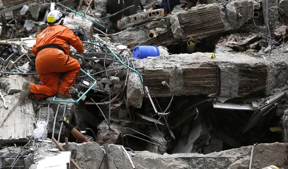 Terremoto en Colombia deja 273 muertos y 377 desaparecidos