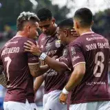 El fútbol venezolano llora y actúa tras los devastadores sismos de junio