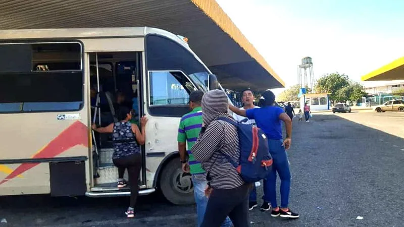 Usuarios de Cabimas denuncian alza del pasaje urbano hasta 300 bolívares