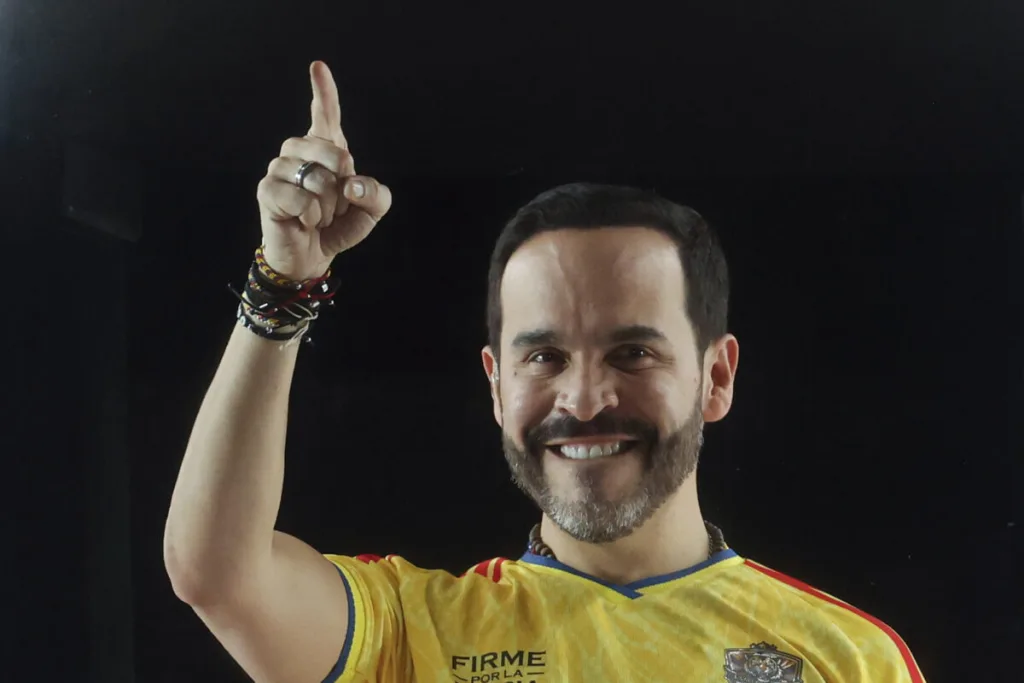 De la Espriella promete romper con el gobierno venezolano y acercarse a EE UU