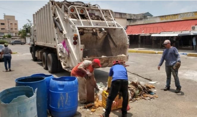 En Cabimas sancionan severamente a quienes boten basura en las calles