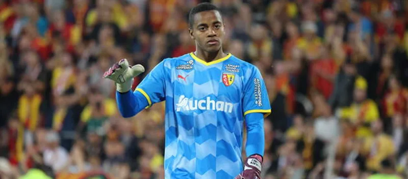 Lens dejó libre a Wuilker Fariñez
