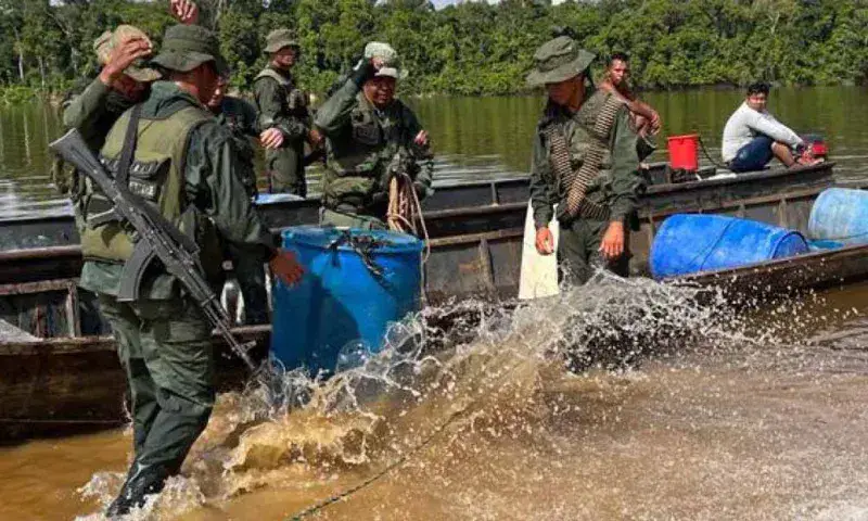 Incautan 100 mil litros de gasolina en Amazonas