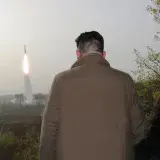 Pyongyang presume poderoso misil de largo alcance de combustible sólido