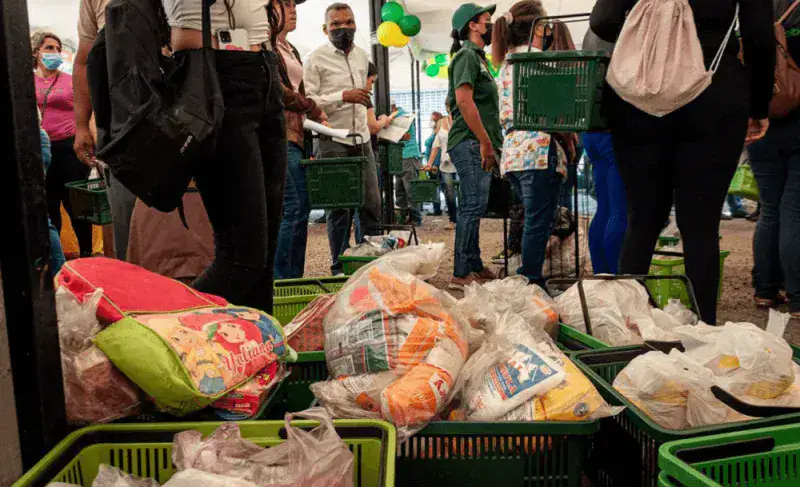 Feria Alimentaria del Sol este sábado en Venancio Pulgar y Cacique Mara