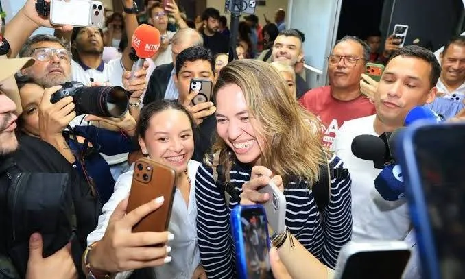 Claudia Macero regresa a Venezuela tras su paso por la embajada