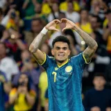 Colombia supera 3-1 a Uzbekistán y toma el liderato del Grupo K