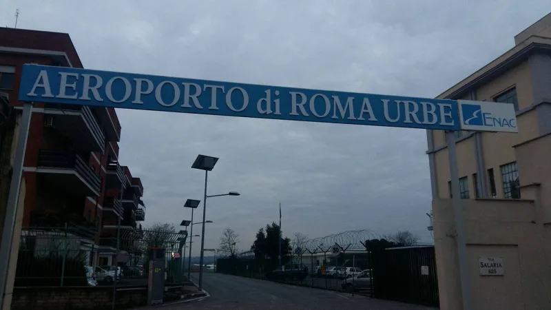 File:Rome-Urbe airport.01.jpg