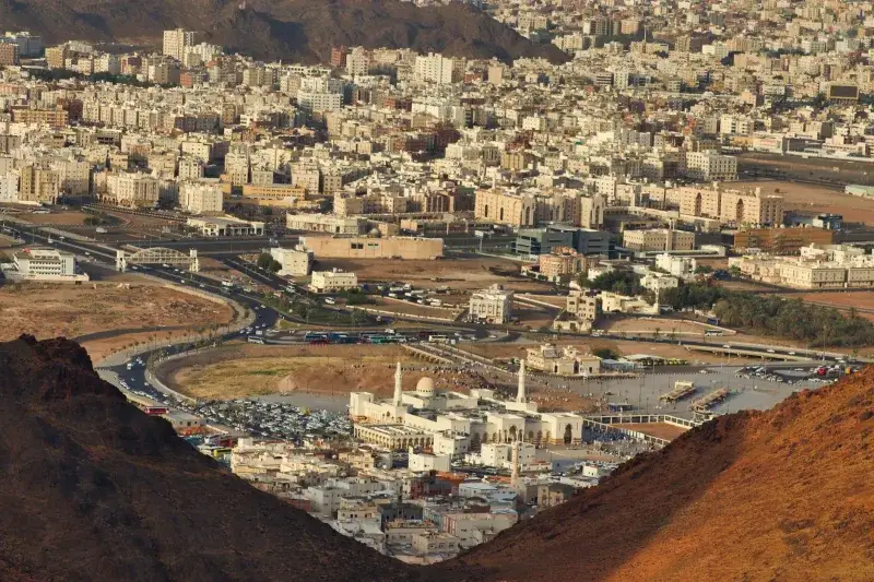 Captivating aerial view of Medina, Saudi Arabia, showcasing urban development and architecture.