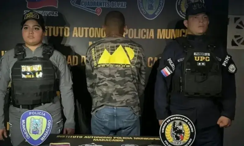 Arrestado comerciante tras agredir a clienta por pagar en bolívares