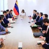 Caracas y Washington revisan comercio, energía y finanzas