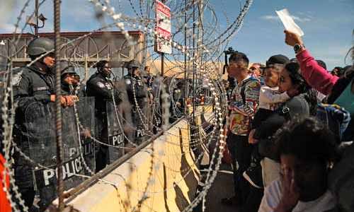Migrantes colapsan vía entre México y EE. UU. por rumores de asilo
