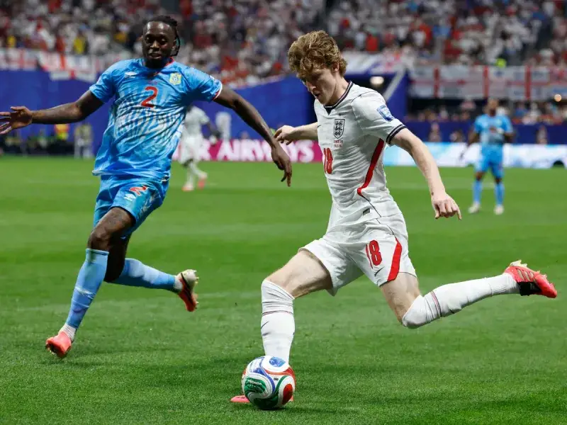 Gordon cambia el partido y firma una marca inédita en el Mundial