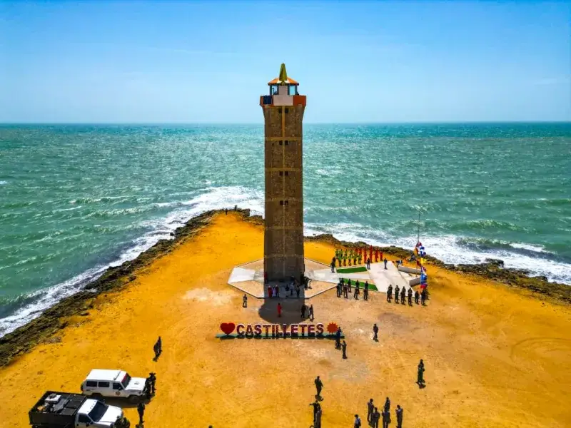 Reabren en Castilletes el Faro Punta Perret tras su modernización