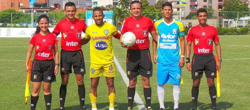 Bolívar SC continúa enrachado en la segunda división