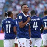 Mbappé defendió el juego duro tras vencer a Paraguay