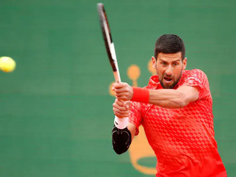 Djokovic sobrevivió en octavos de final