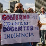 Maestros denuncian que el ME les roba el pago por años de servicio