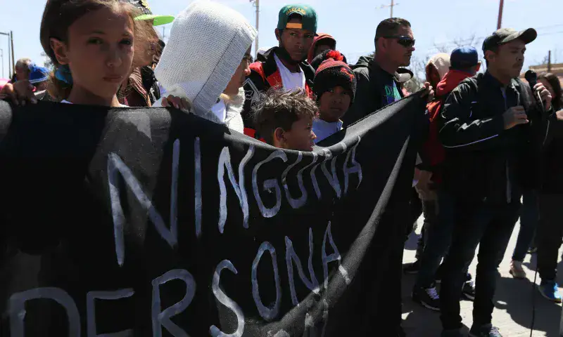Migrantes reclaman justicia a López Obrador