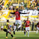 Táchira y Caracas firmaron empate en Pueblo Nuevo