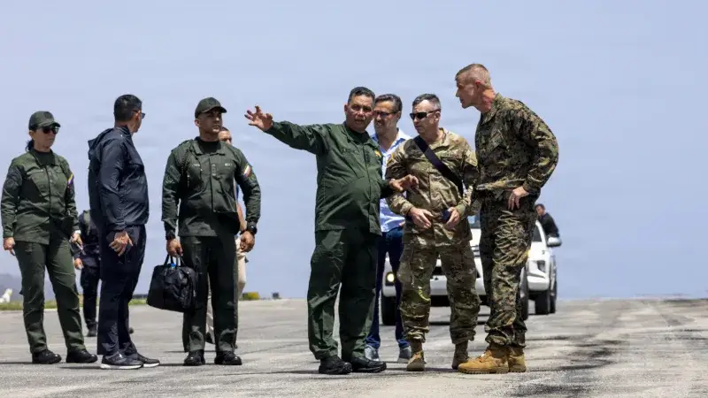 File:LCF-24- Disaster Assitance to the People of Venezuela (9777151).jpg