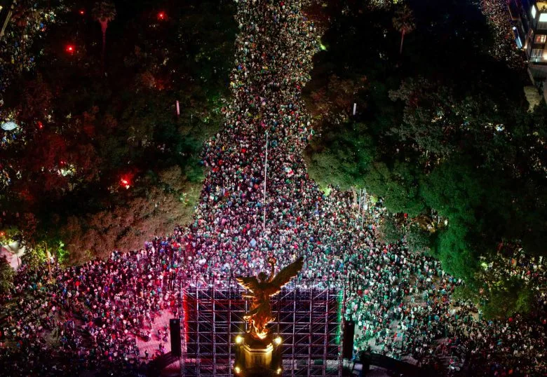 Cuatro muertos en la celebración por el triunfo de México en la capital