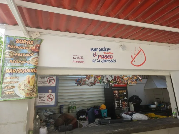 Comercio de La Guaira reabre entre daños y pedidos de alivio