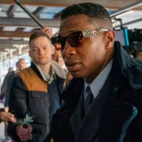 Declaran a Jonathan Majors culpable de agresión y acoso a su novia