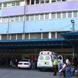Médicos de Caracas atienden a heridos por sismos con salarios de 20 centavos al mes