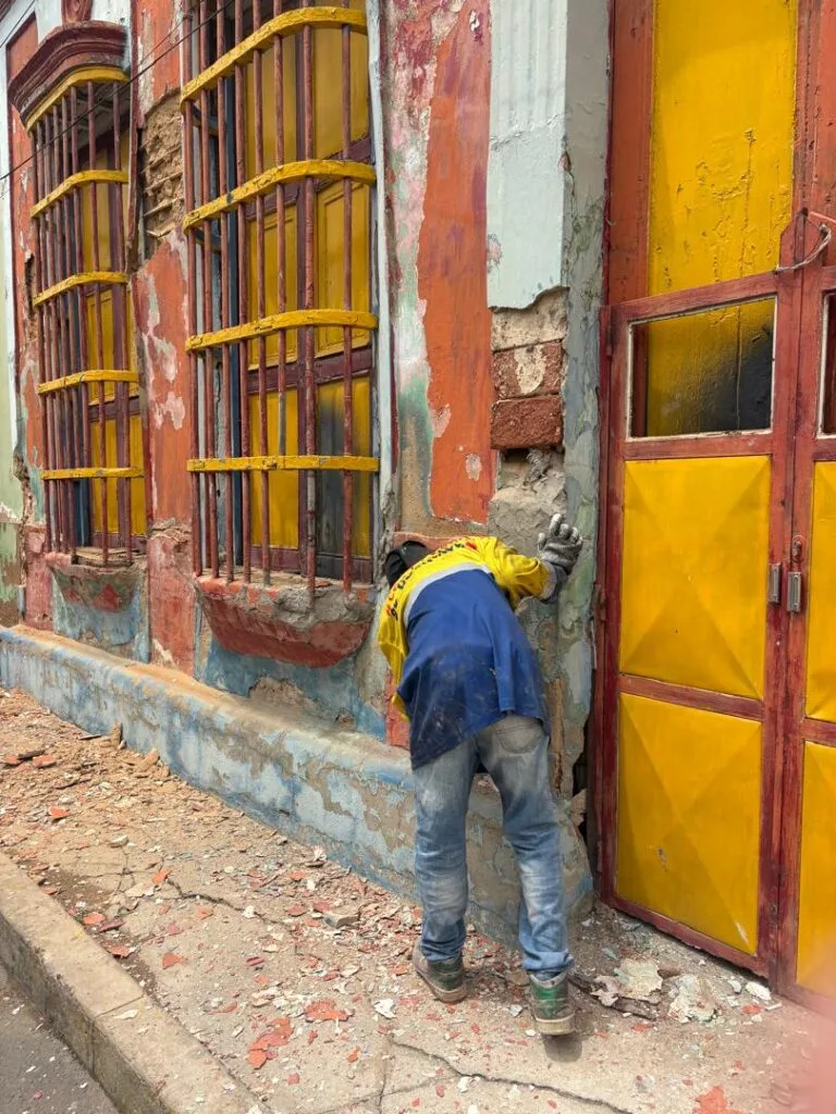 Inician rehabilitación de más de 62 fachadas en Santa Lucía