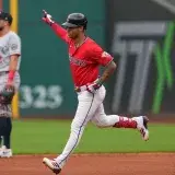 Rocchio abrió la paliza de Cleveland con jonrón de 2-0