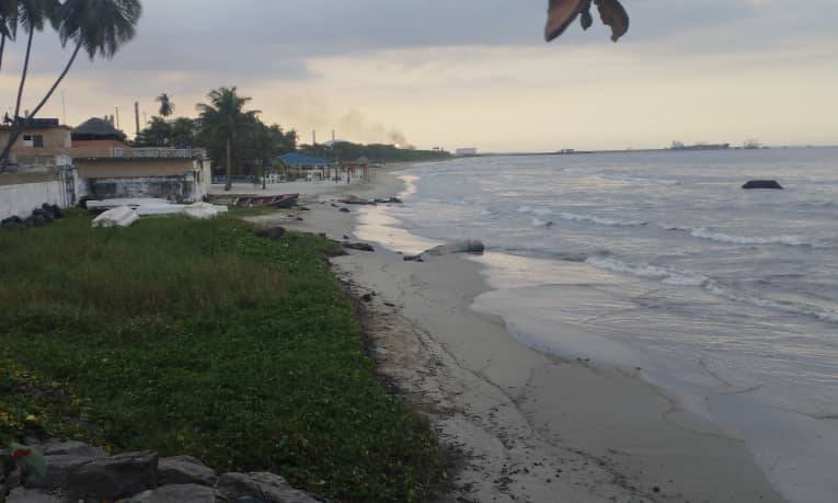 Pdvsa reporta 80 % de áreas saneadas en Carabobo tras derrame en El Palito