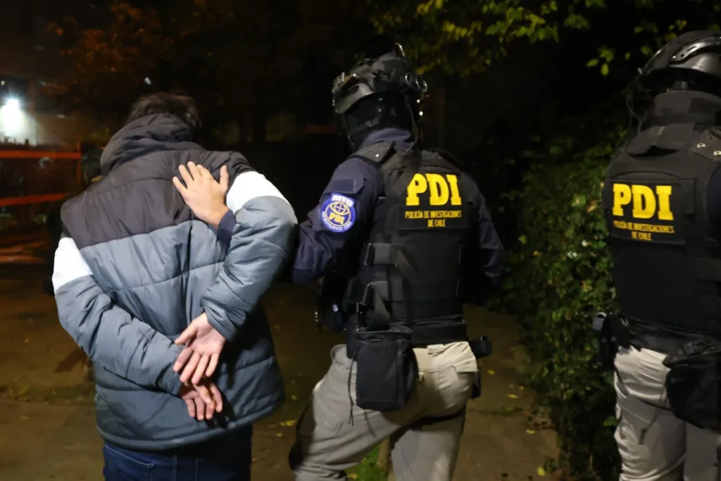 Chile recibe a “Botija” tras su extradición desde Colombia por el caso Ojeda