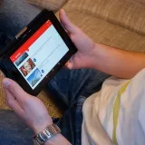 
				YouTube tiene nueva función para ver un video en varios idiomas			