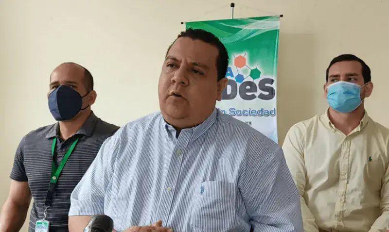 Denuncian aplazamiento del juicio de Javier Tarazona tras 900 días preso
