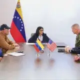 Delcy Rodríguez coordina ayuda humanitaria con el MG estadounidense Kevin Jarrard