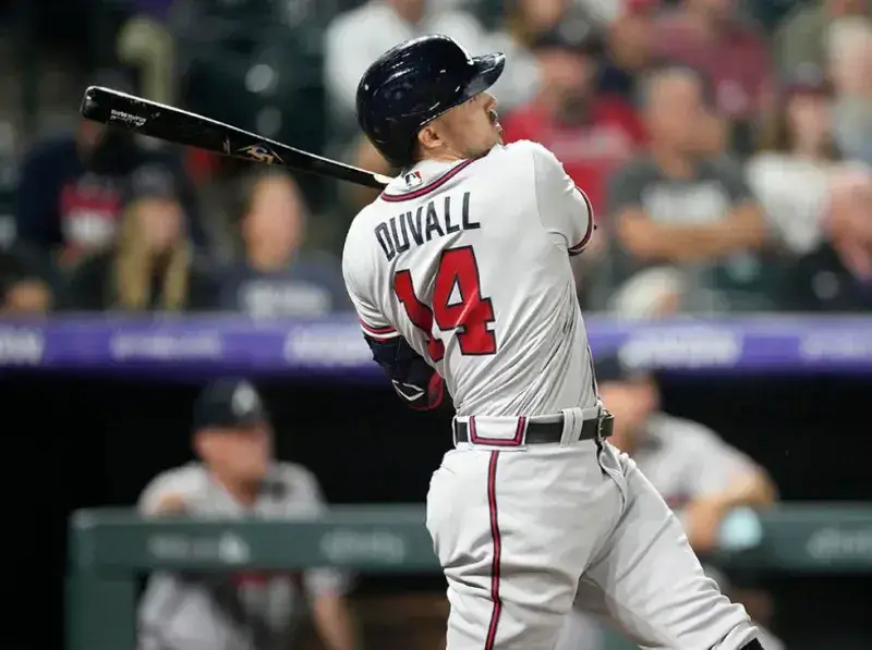 Adam Duvall se fracturó la muñeca