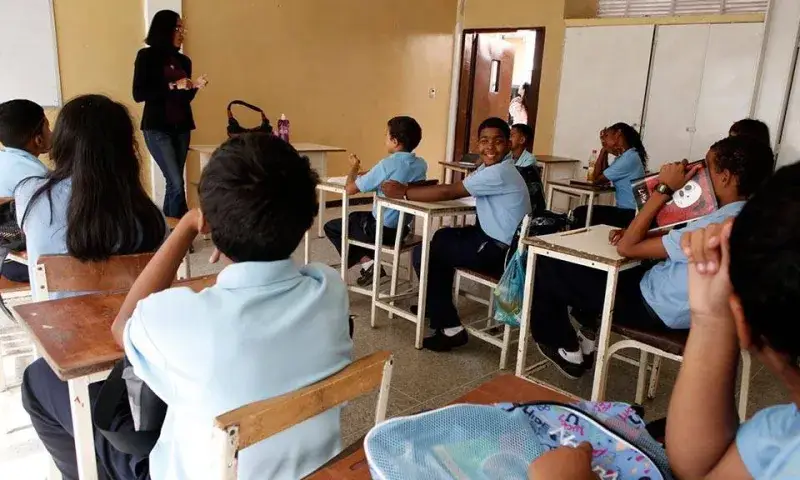 18 estados reanudan clases tras los sismos del 24 de junio
