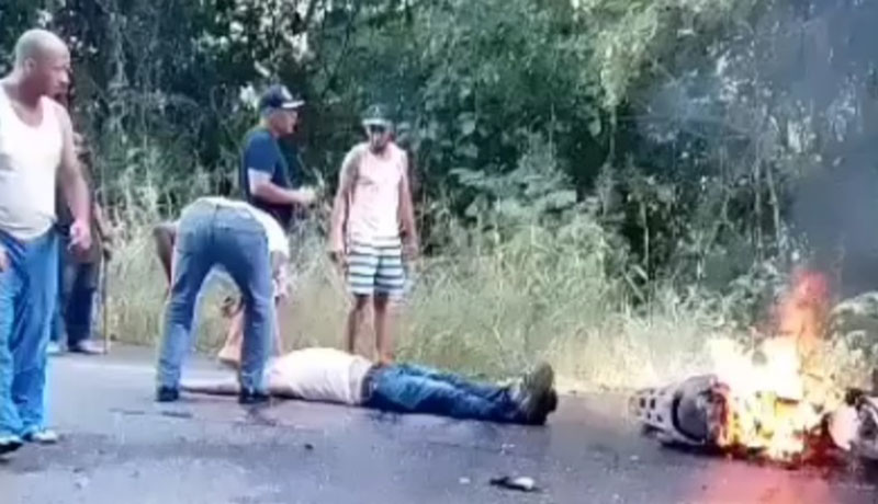 Motos se incendiaron en choque en San Juan de Los Morros y fallece una persona