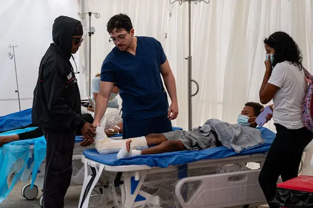 Médicos relatan el dolor de atender a niños tras el doble sismo