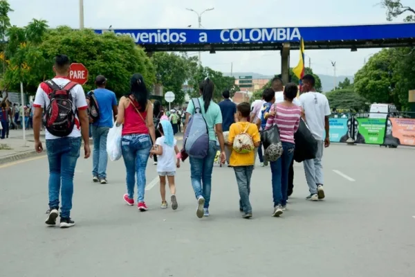 Prevén salida de 3.000 familias hacia Colombia