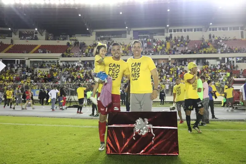 File:Campeón Torneo Clausura 2018 de Panamá Carlos Gutiérrez Daher.jpg