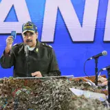 Maduro ordena "acción defensiva" ante llegada de buque británico a Guyana