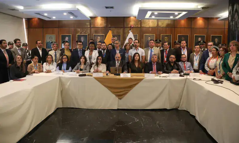 Asamblea de Ecuador ofrece "indultos" necesarios para lucha contra la violencia