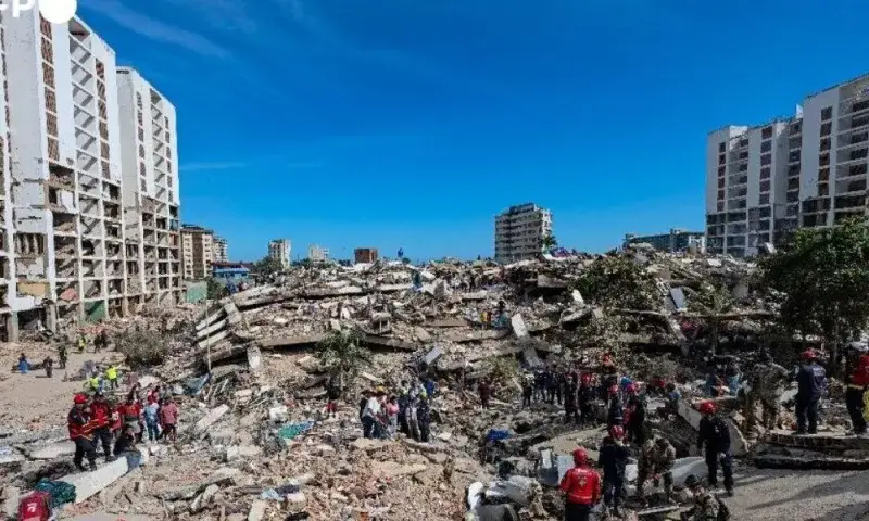 Bomberos de Caracas fijan reglas para usar ascensores